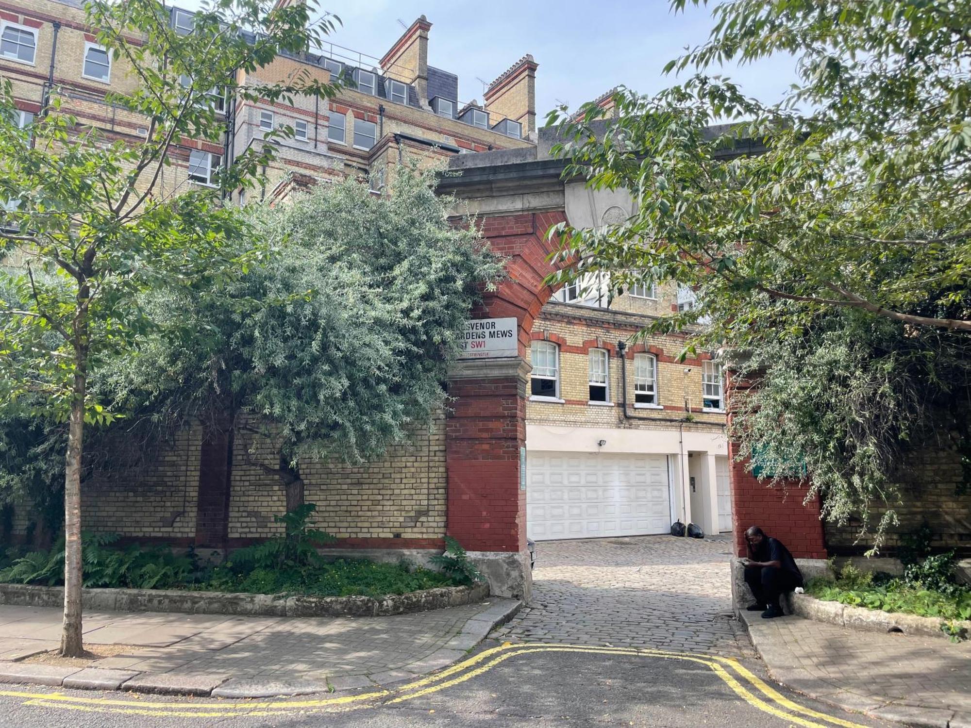 Grosvenor Gardens Apartments Лондон Екстериор снимка