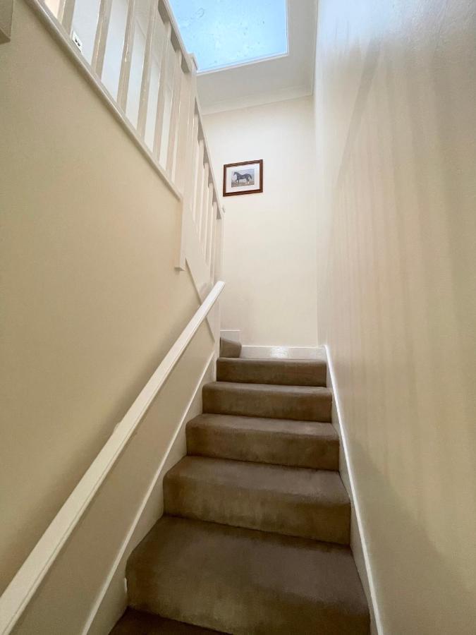 Grosvenor Gardens Apartments Лондон Екстериор снимка